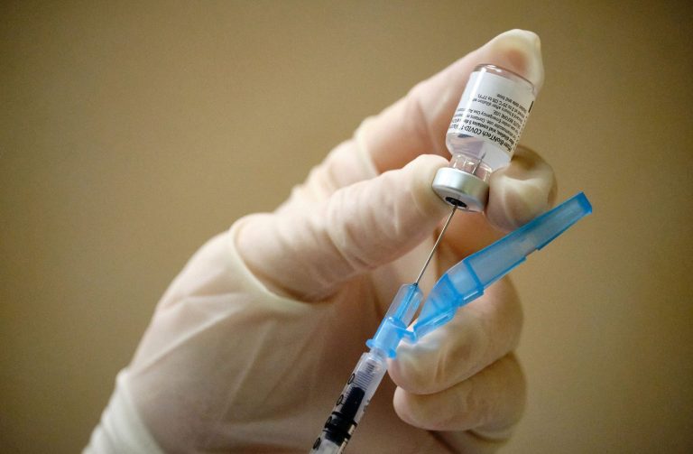 Coronavirus, report Istat: 7 italiani su 10 sono disposti a ricevere il vaccino