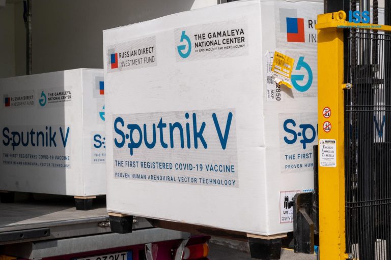 Coronavirus, Tajani (Forza Italia) preme per impiegare anche il russo Sputnik V
