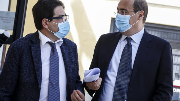 Coronavirus, per la prima volta il Lazio si tinge di rosso