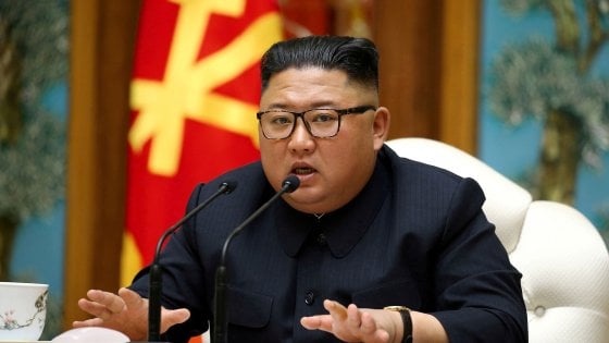 Corea del Nord, l’ira di Kim Jong Un per il fallimento contro il Covid: licenziamenti di massa tra gli altri funzionari del regime
