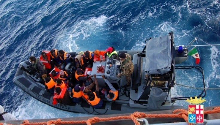 Naufragio al largo della Tunisia: recuperati i corpi di 41 migranti