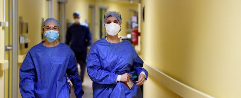 L’effetto della pandemia sulla sanità italiana: nel 2020 crollo del 50 per cento dei ricoveri programmati
