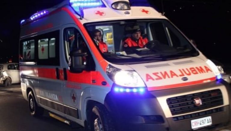 Catania, motoclista perde il controllo e cade nel fiume Alcantara: morto un 33enne
