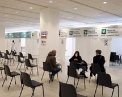 È stato inaugurato oggi a Brescia il nuovo hub vaccinale all’interno della Fiera della città