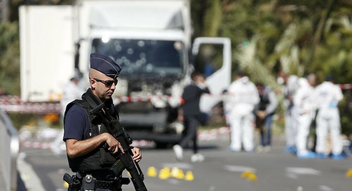 Francia, arrestati sette ex membri delle Brigate Rosse. Altri tre sono ricercati