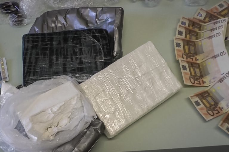 Ciampino, scoperto un pacco postale con tre chili di hashish: era destinato a due giovani residenti a Spinaceto