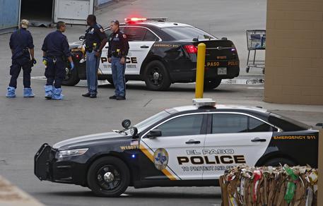 Usa, sparatoria in Texas 24 ore dopo quella in South Carolina. Il presidente Biden: “La violenza delle armi in America è un’epidemia, una fonte di imbarazzo per il nostro Paese nel mondo”