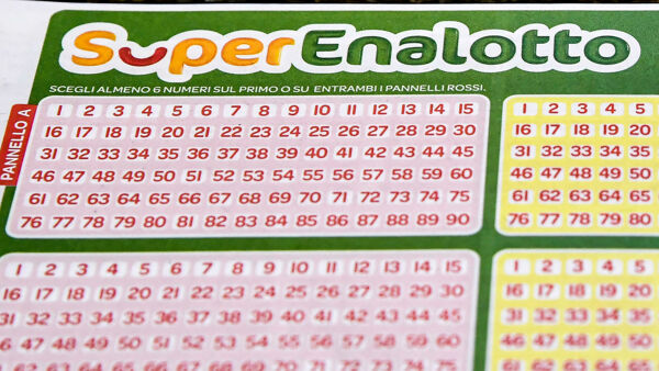 SuperEnalotto: ha raggiunto per l’estrazione di oggi un jackpot da capogiro pari a 142,3 milioni di euro