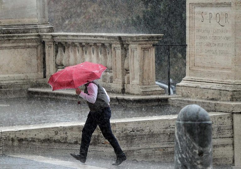 Meteo: sarà un week end di brutto tempo soprattutto al centro-sud