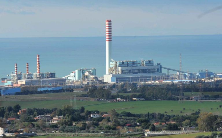 Torre Valdaliga Nord oltre il gas