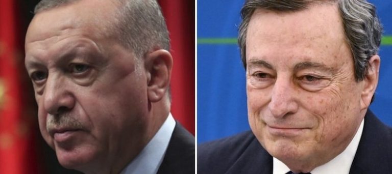“Erdogan è un dittatore”, la Turchia convoca l’ambasciatore italiano ad Ankara: sul ‘sofagate’ è crisi diplomatica