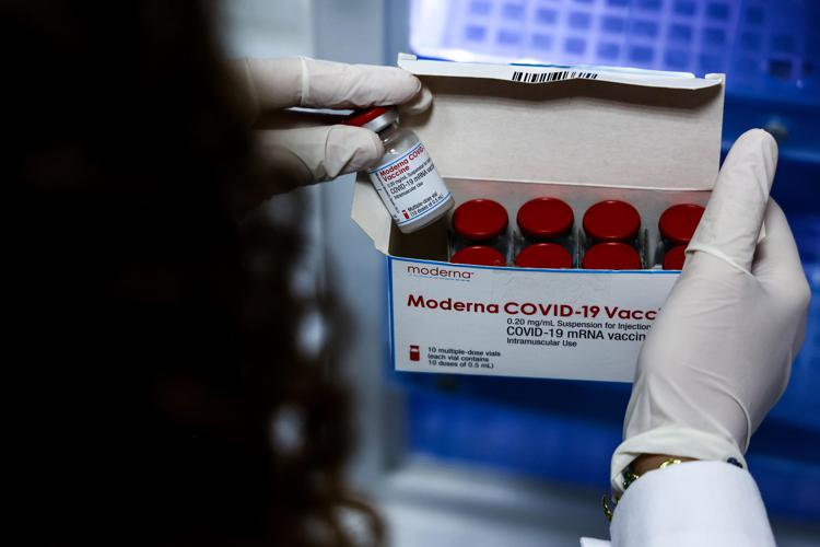 Coronavirus, al via da oggi all’hub di Fiumicino la distribuzione di 500mila dosi del vaccino Moderna