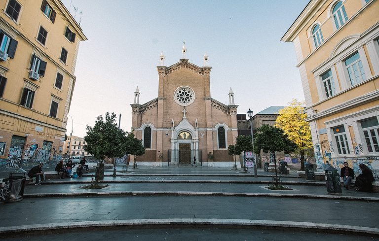 San Lorenzo: controlli anti Covid della polizia, multati quattro esercizi commerciali