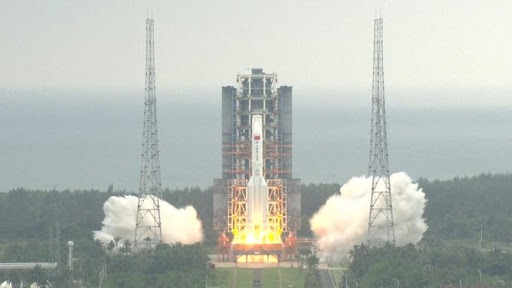 La Cina ha lanciato il primo modulo della stazione orbitante “Tianhe”