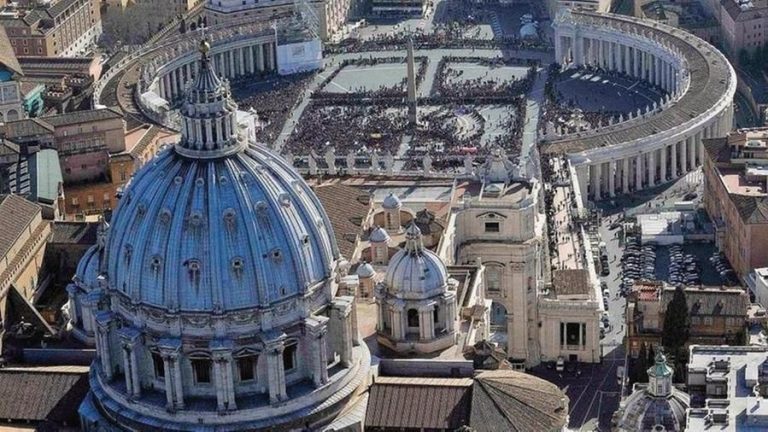 Covid, anche in Vaticano obbligatoria la mascherina Ffp2