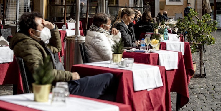 Zona gialla: a Roma hanno riaperto oggi nove ristoranti su dieci