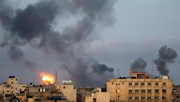Gaza, notte di tensione tra l’esercito israeliano e i miliziani di Hamas