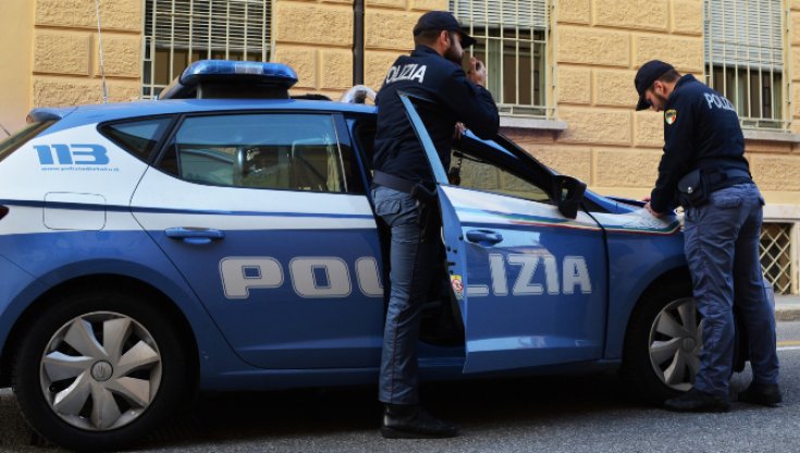 Torino, guardia giurata uccide la moglie a colpi di pistola: l’uomo è stato arrestato dalla polizia