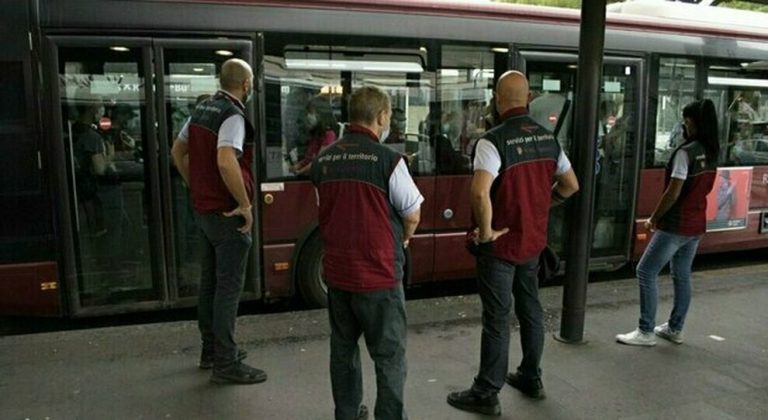 Sugli autobus di Roma tornano i controllori contro i “portoghesi”