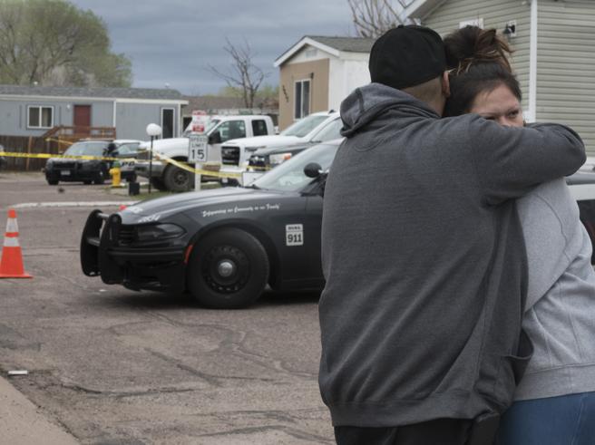 Usa, sparatoria in Colorado durante una festa di compleanne: sette persone uccise