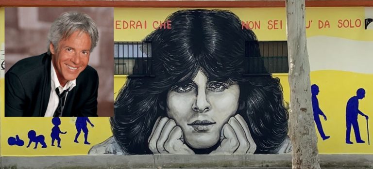 Musica, Claudio Baglioni spegne 70 candeline. Il quartiere Centocelle gli ‘regala’ un murales