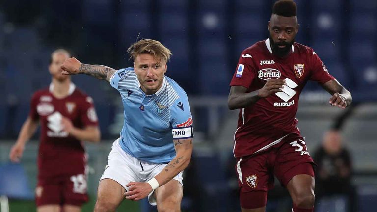 Calcio, il Torino salvo dopo il pareggio con la Lazio all’Olimpico