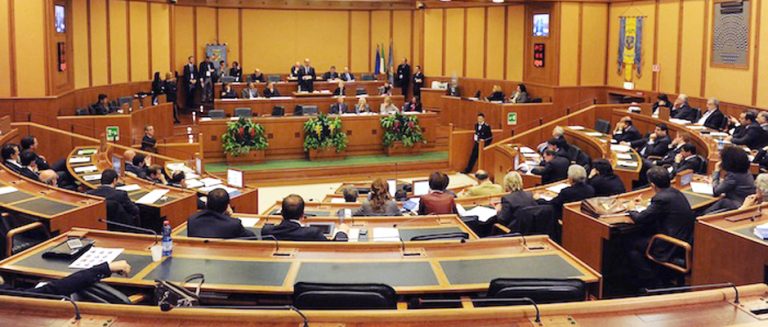 Il Consiglio regionale del Lazio ha approvato il testo unificato sulle “Misure di sostegno per i genitori separati in condizione di disagio economico e abitativo”