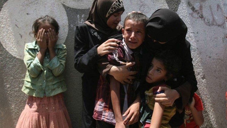 Gaza, dall’inizio della guerra sono stati uccisi 230 palestinesi di cui 65 bambini