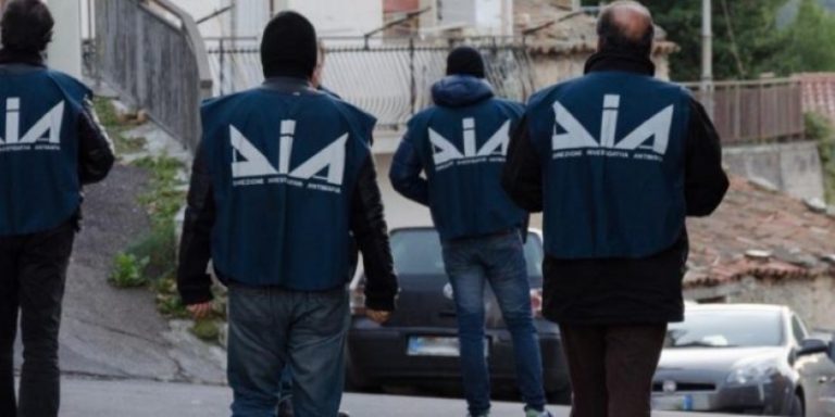 ‘Ndrangheta, 100 arresti in tutta Italia: sequestrata una tonnellata di cocaina