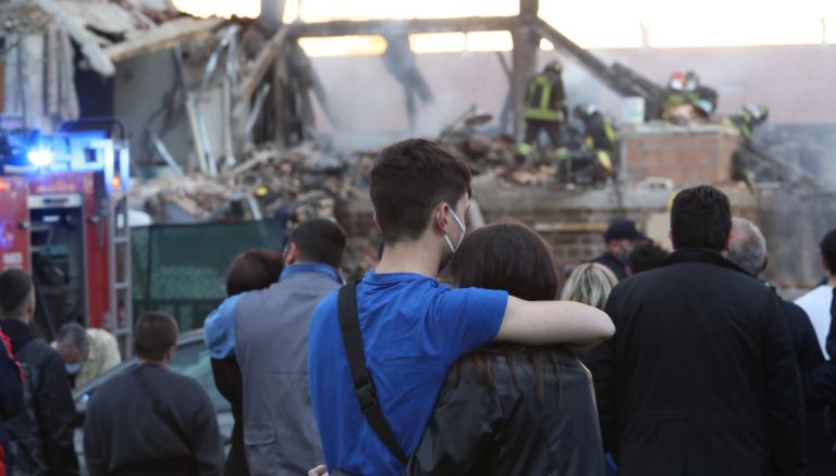 Gubbio: esplosione in una palazzina che ospitava un laboratorio di cannabis terapeutica: due morti e tre feriti
