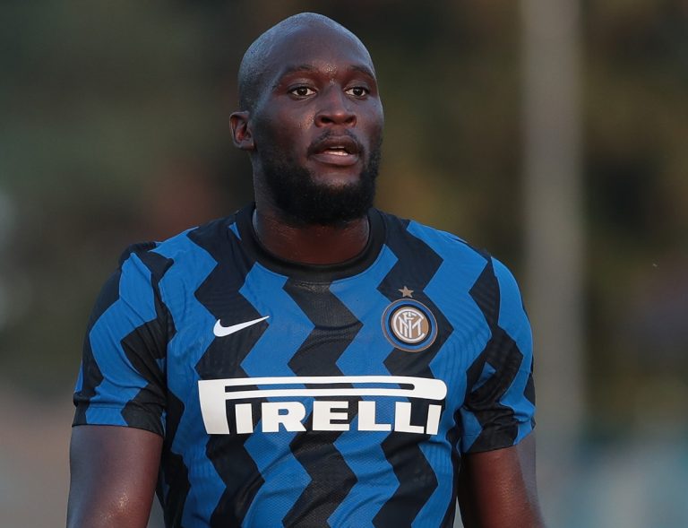 Milano, festa di compleanno dell’interista Lukaku con 23 persone: tutti multati