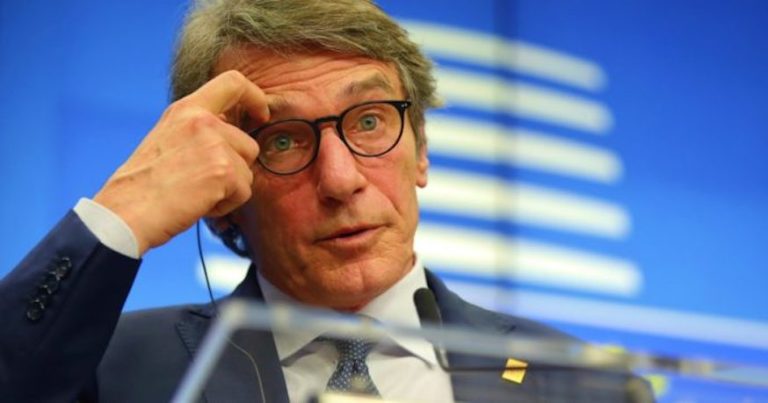 Parlamento europeo, David Sassoli rinuncia ad una seconda candidatura come presidente