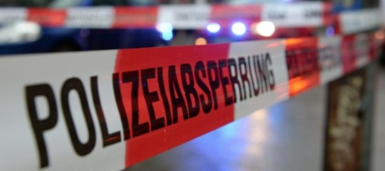 Germania: due persone uccise e una terza ferita in una sparatoria a Espelkamp. L’aggressore è poi fuggito