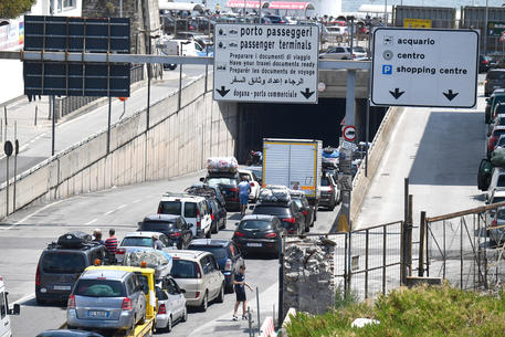Liguria, code chilometriche sull’A12 Genova-Rosignano per i cantieri