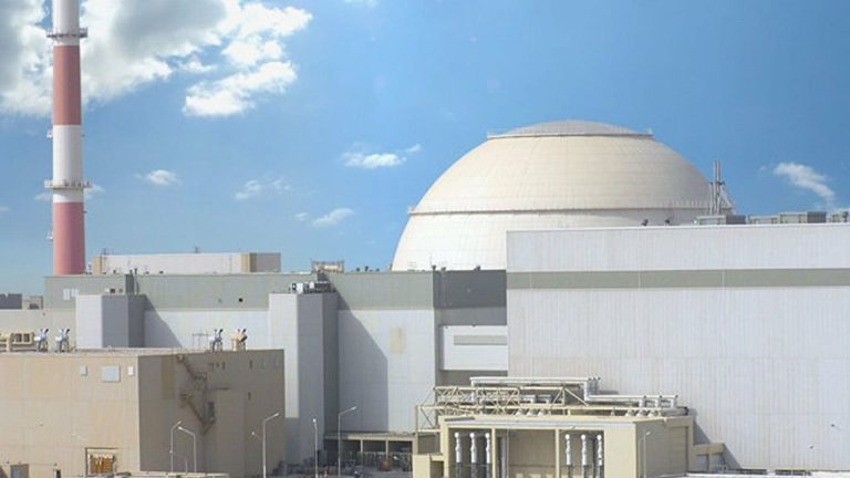Iran, chiusa temporaneamente la centrale nucleare di Bushehr per un “problema tecnico”