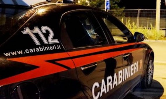 Napoli, uccide e riduce in pezzi il corpo della madre: i carabinieri arrestano il figlio
