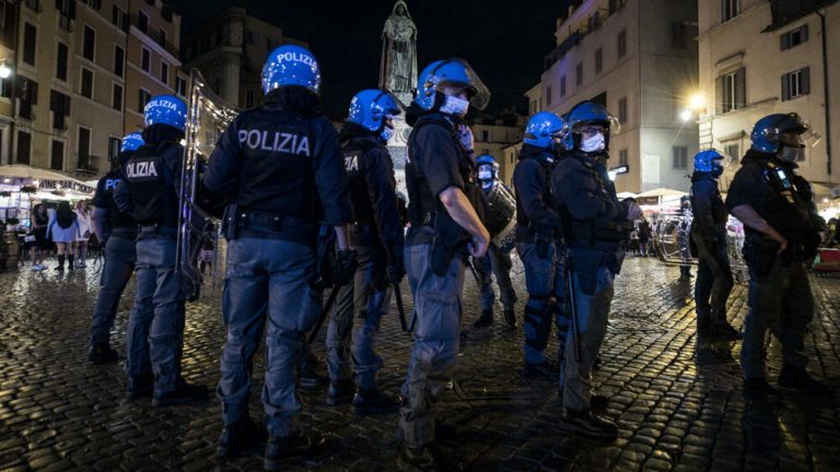 Movida violenta a Campo de’ Fiori: un arresto e un 17enne denunciato