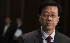 Hong Kong, l’ex capo della sicurezza John Lee sarà il nuovo numero due dell’esecutivo della città