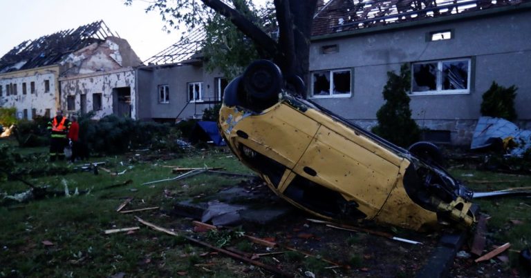 Repubblica Ceca: tornado nel zona sud est del Paese: almeno 150 i feriti