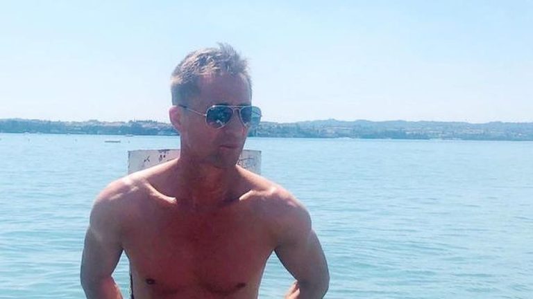 Brescia, il 54enne morto dopo il vaccino: la procura indaga per omicidio colposo