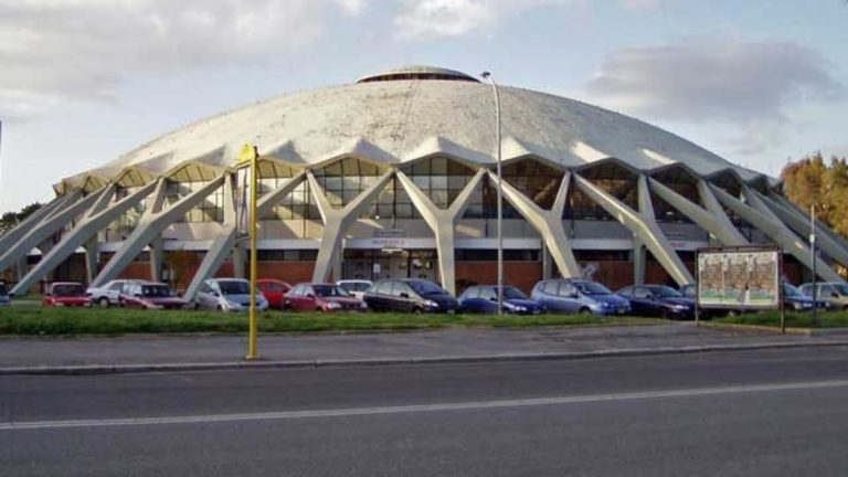 Il Palazzetto dello Sport di viale Tiziano tornerà a disposizione della città in tutta la sua bellezza originaria