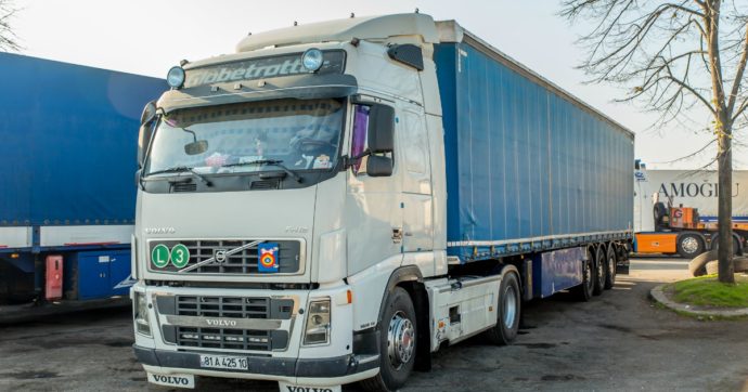 Biandrate (Novara), sindacalista muore investito da un camion davanti i cancelli della Lidl