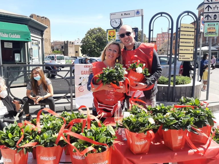 Sclerosi multipla, in Piazza Aldo Moro torna Aism con “Bentornata Gardensia”