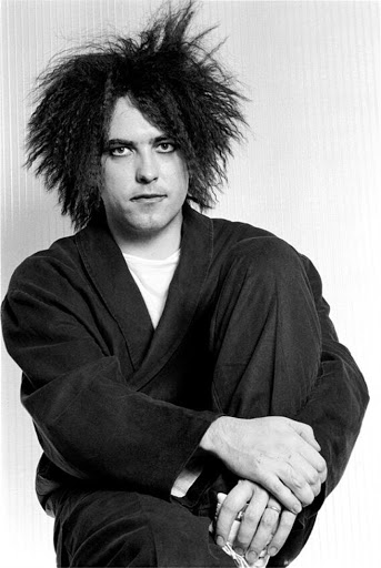 Musica, pronto il primo disco solista di Robert Smith dei Cure