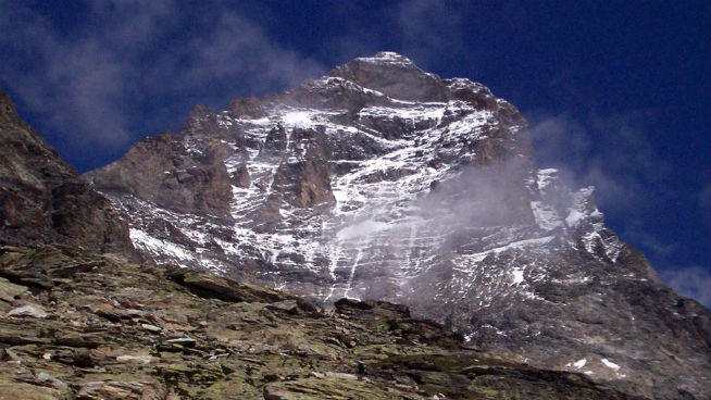 Cervino, tratti in salvo i due alpinisti stranieri: erano rimasti bloccati a 4.400 metri di altitudine