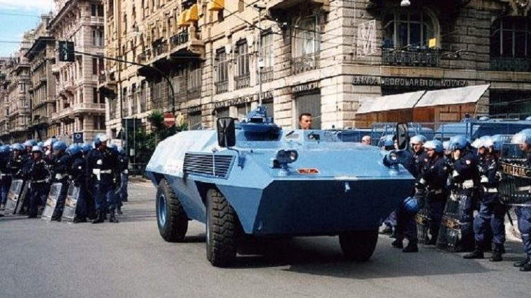Genova, vent’anni fa il tragico G8 con le violenze delle forze dell’ordine