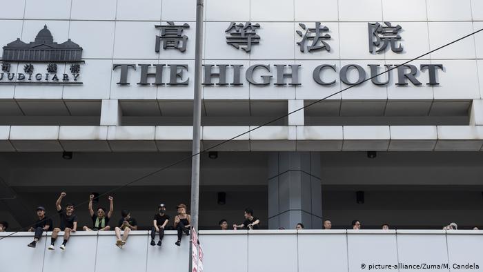Hong Kong, prima condanna per il reato di terrorismo e incitamento alla secessione