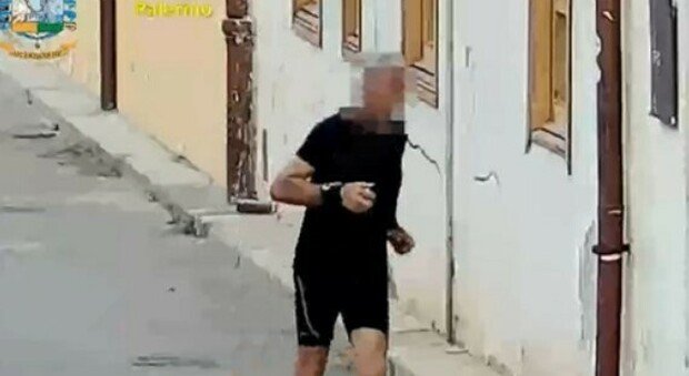 Palermo, facevano la spesa e jogging invece di andare in ufficio: misure cautelari per 28 persone