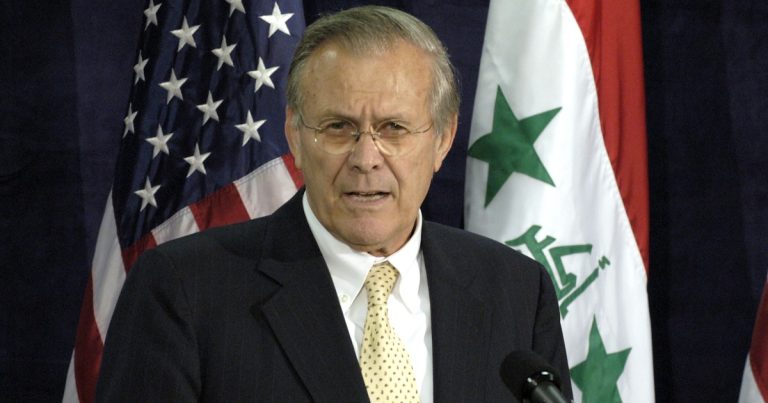 Usa, si è spento a 88 anni “il falco” Donald Rumsfeld, capo del Pentagono durante i due mandati di Bush
