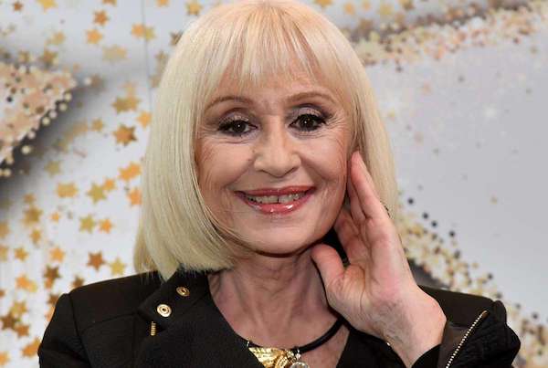 Si è spenta a 78 anni Raffaella Carrà, “La regina della tv più amata dagli italiani”
